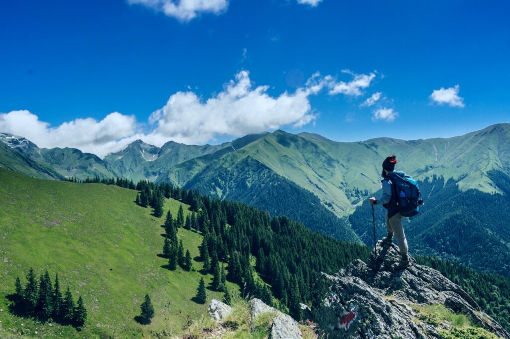 Top 5 Reasons Why You Should Work Abroad Top 5 Reasons Why You Should Work Abroad