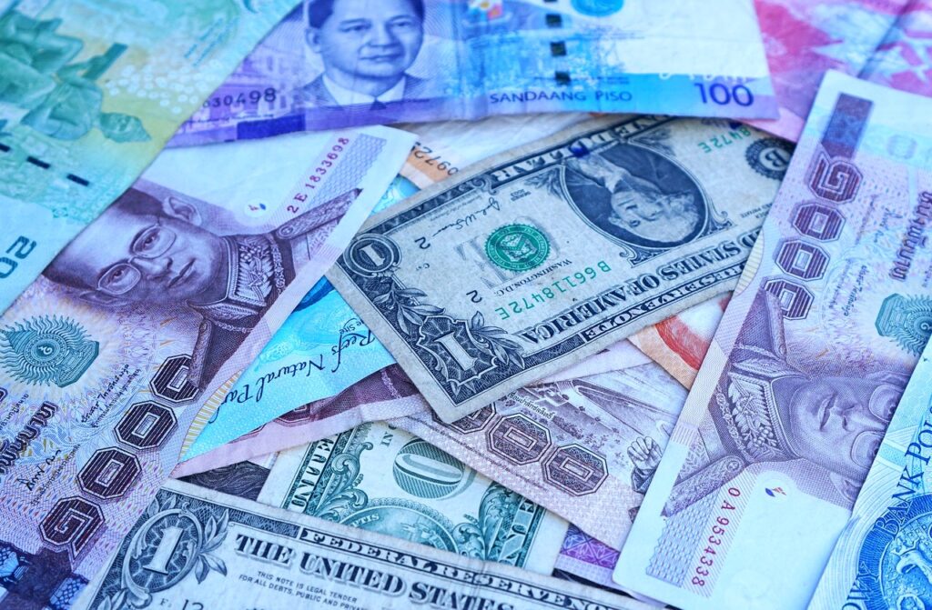 Top 5 Reasons Why You Should Work Abroad Top 5 Reasons Why You Should Work Abroad